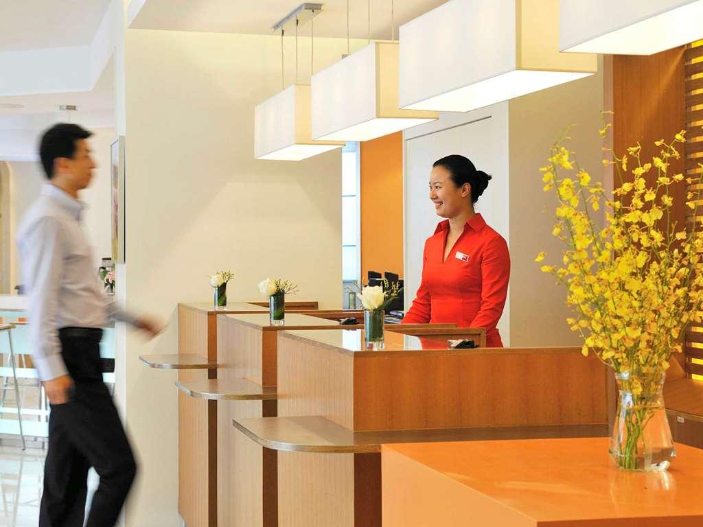 Ibis Rambouillet Hotell Eksteriør bilde