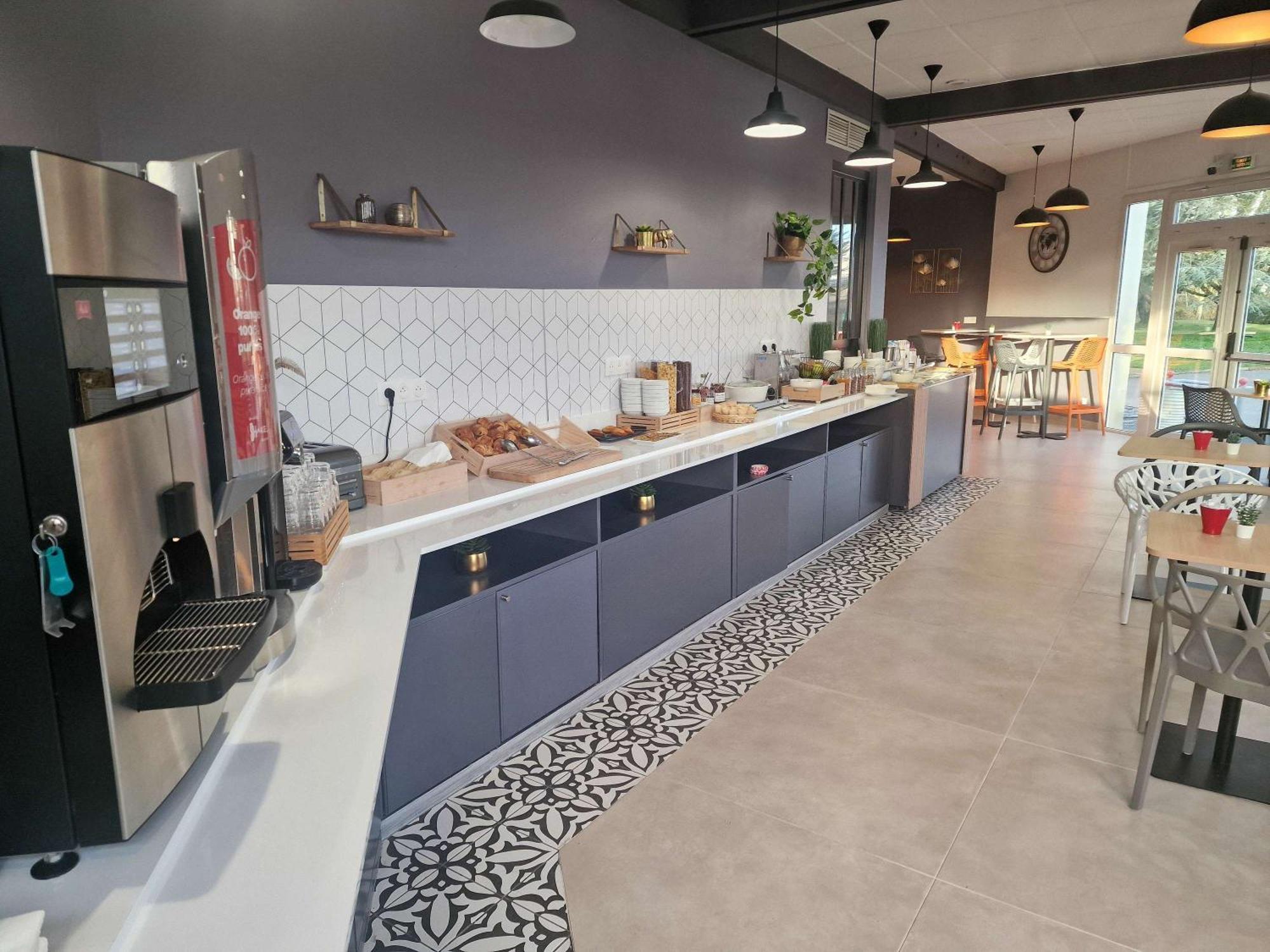 Ibis Rambouillet Hotell Eksteriør bilde
