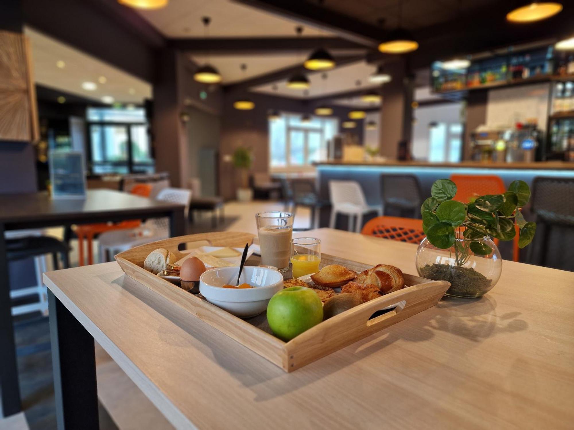 Ibis Rambouillet Hotell Eksteriør bilde