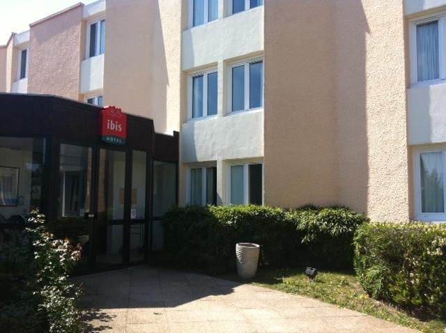 Ibis Rambouillet Hotell Eksteriør bilde