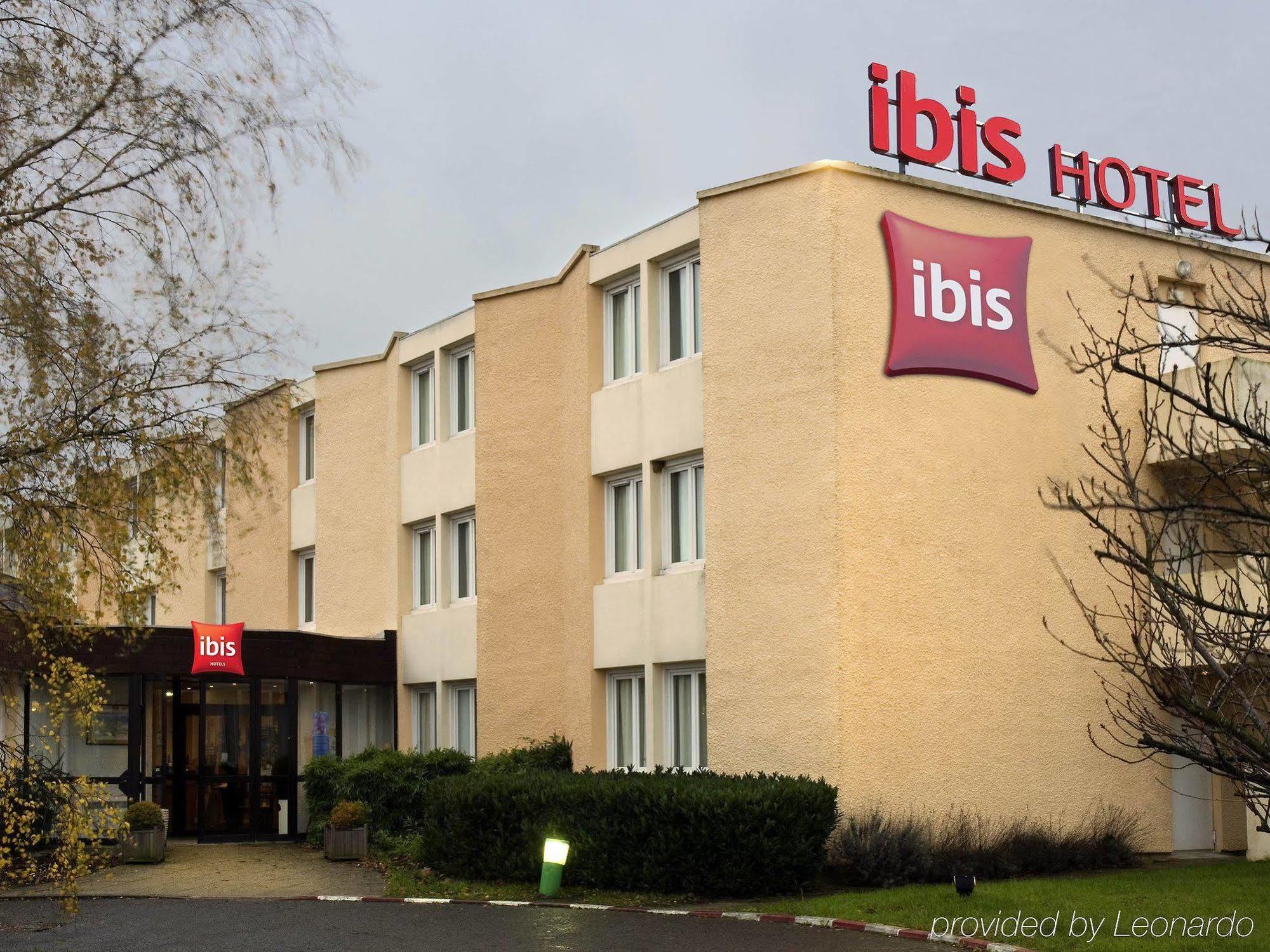 Ibis Rambouillet Hotell Eksteriør bilde