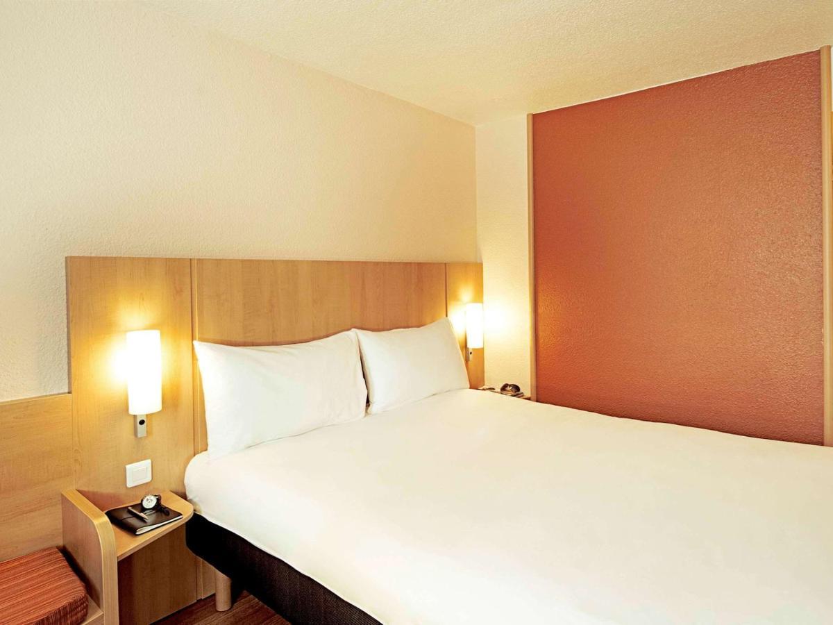 Ibis Rambouillet Hotell Eksteriør bilde