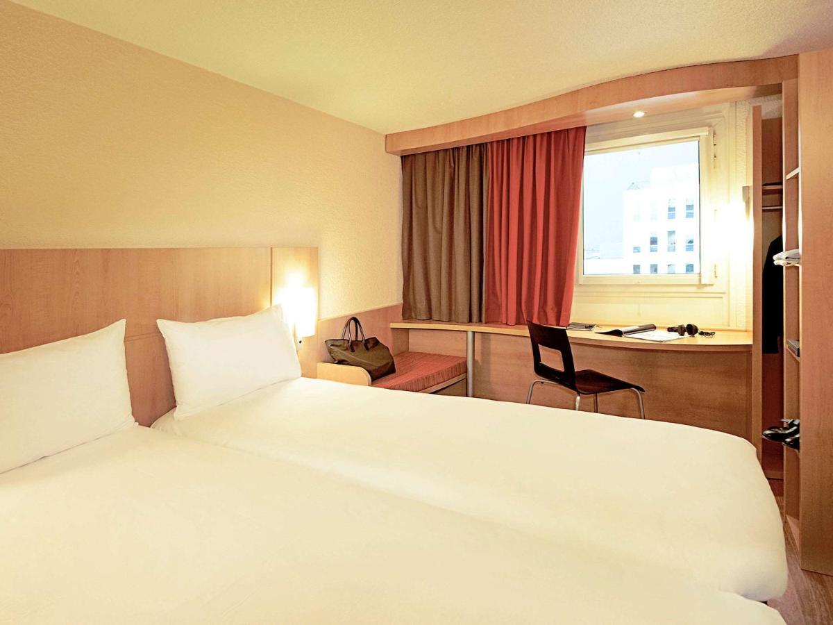 Ibis Rambouillet Hotell Eksteriør bilde